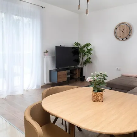 River And I. Apartman 아파트 Sárvár